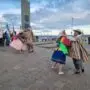 personas con atuendos típicos jujeños bailando